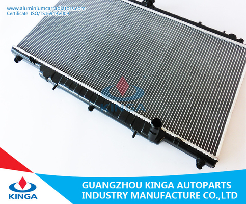 Radiadores de alumínio do carro da indústria de sistema de refrigeração para TA 21410-VB000 de Nissan SAFARI'97-99 WGY61 fornecedor