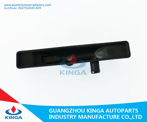 O automóvel substitui solda o tanque plástico do radiador para TA 05 KJ-18032 rápida de Suzuki fornecedor