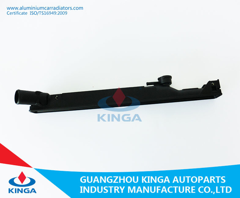 Mais baixo tanque plástico para o auto radiador de Suzuki Cultus Ga11 rápido 1995 fornecedor