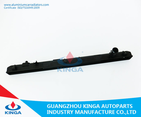 Tanque plástico do radiador do carro para OEM 2001 de SUZUKI GRAND VITARA 17700-52D00 fornecedor