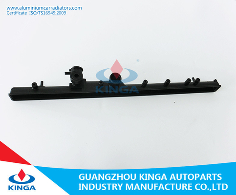 Legado de Subaru/Impreza'99-04 no tanque plástico 45111-AE000/45119-AE003 do radiador fornecedor