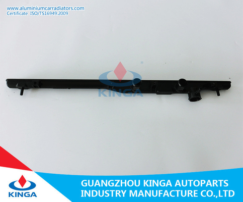 Para Subaru Legacy'03-09 em OEM plástico 45111-AG040 do tanque da parte superior do radiador do radiador fornecedor