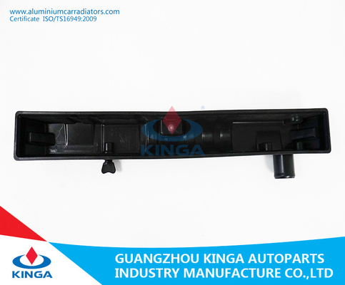 Tanque da extremidade do radiador/tanque plástico do radiador do radiador de Toyota Hiace'88-89 2Y/3Y/4Y Mt fornecedor