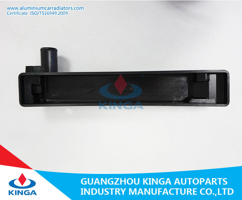 Peças do carro RZH104 1999 de TOYOTA HIACE (GÁS) tanque plástico do radiador das auto para radiadores do carro fornecedor